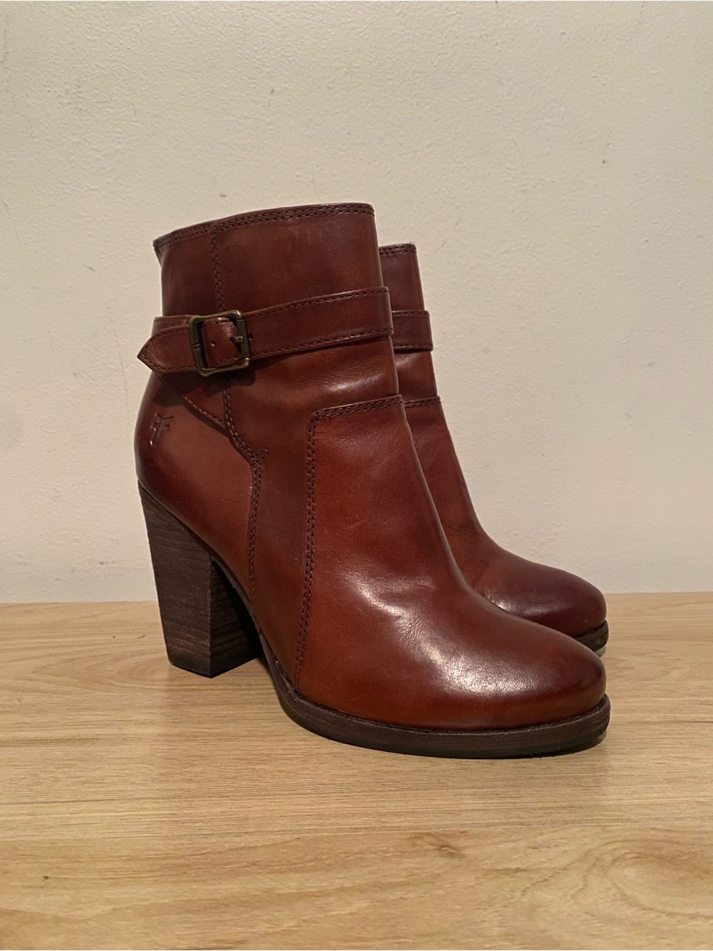 Frye Patty Riding Bootie Women’s 6.5M Cognac Brown Leather Buckle Ankle Boots